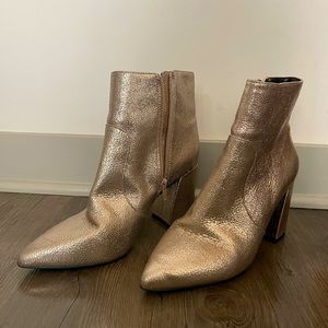 Gianni Bini shimmer Gold boots